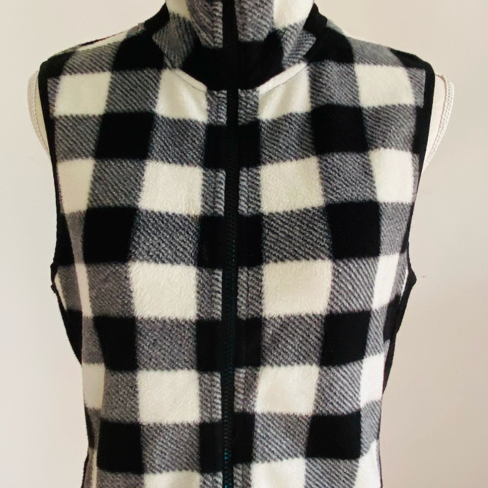 Chaps Black & White Checked Fleece Vest Full Zipper Size M with Pockets - Picture 2 of 16